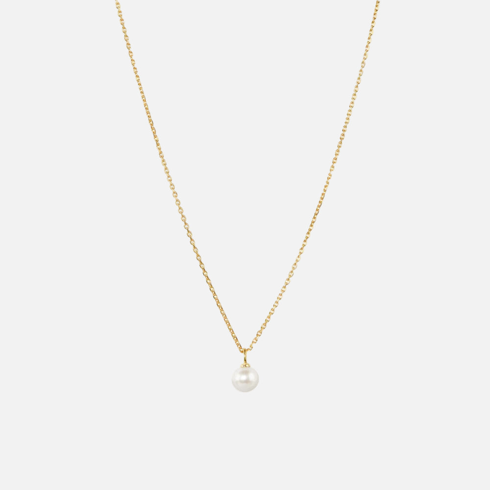 Classic Pearl Pendant Necklace