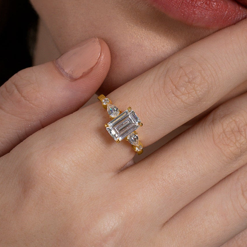 The Classic Spark Elegance Ring