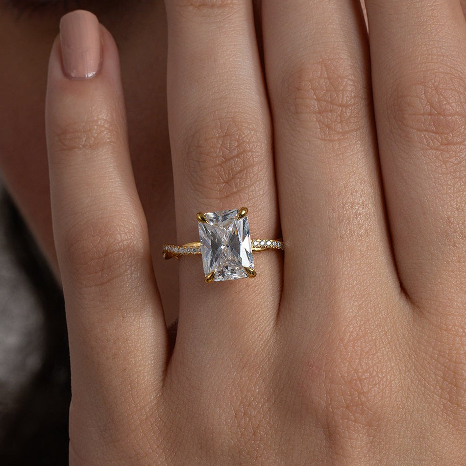 Radiant Twist Ring