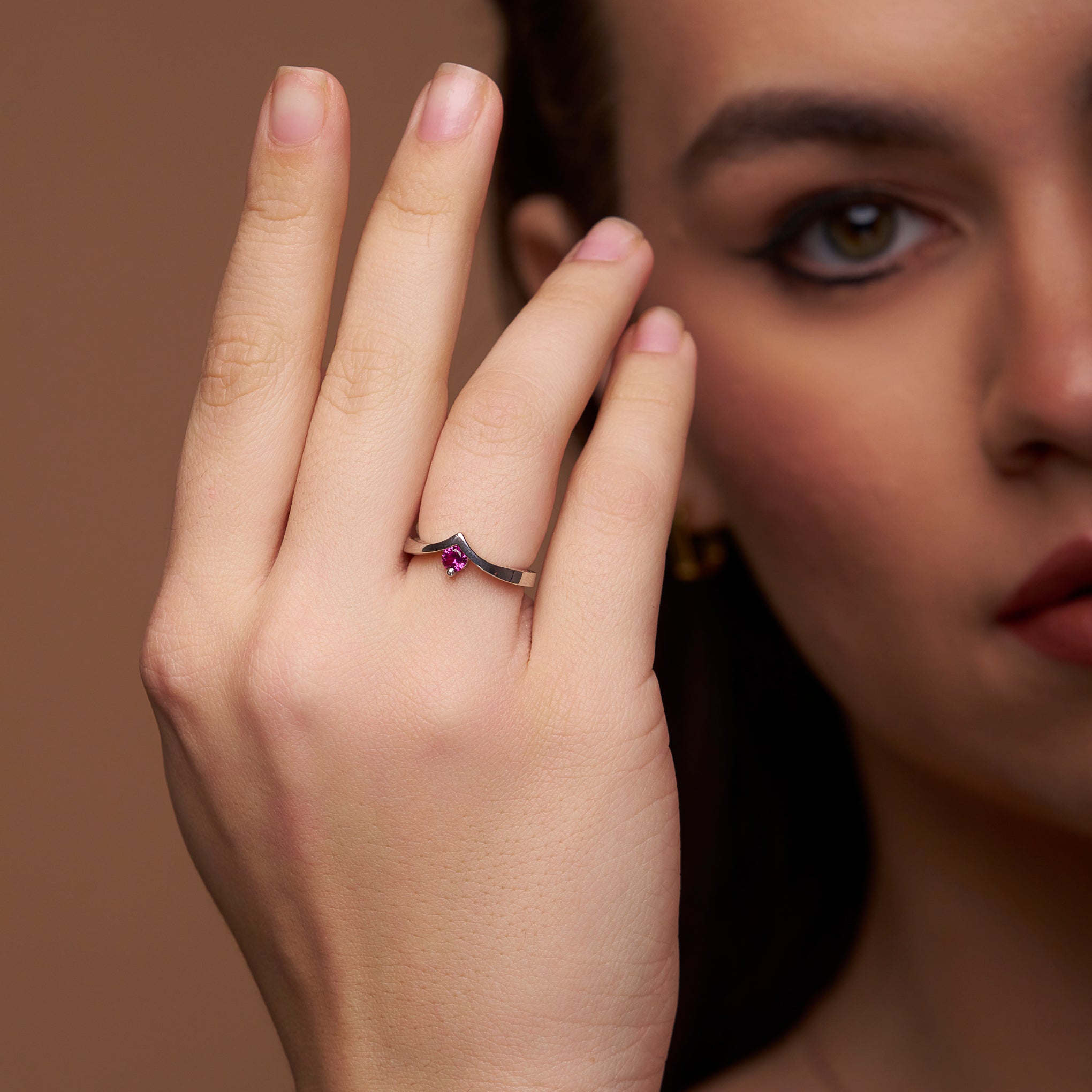 V-Shaped Single Diamond Ring