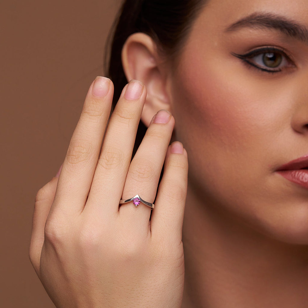 V-Shaped Single Diamond Ring